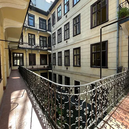 Apartamento Westend Cosy In The Centre Budapeste