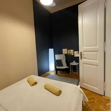 Fanni's Cosy Express In The Centre Apartment *