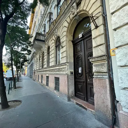 Westend Cosy In The Centre Budapest
