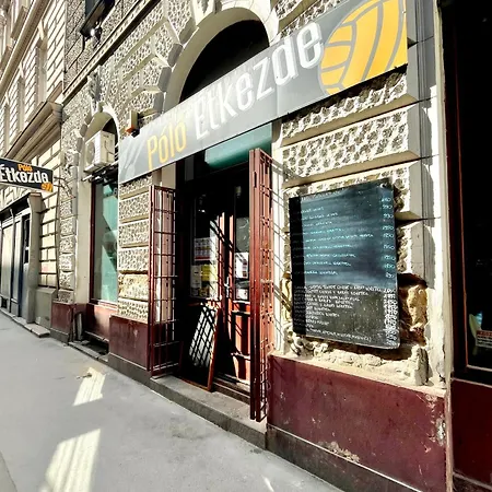 Apartament Fanni's Cosy Express In The Centre